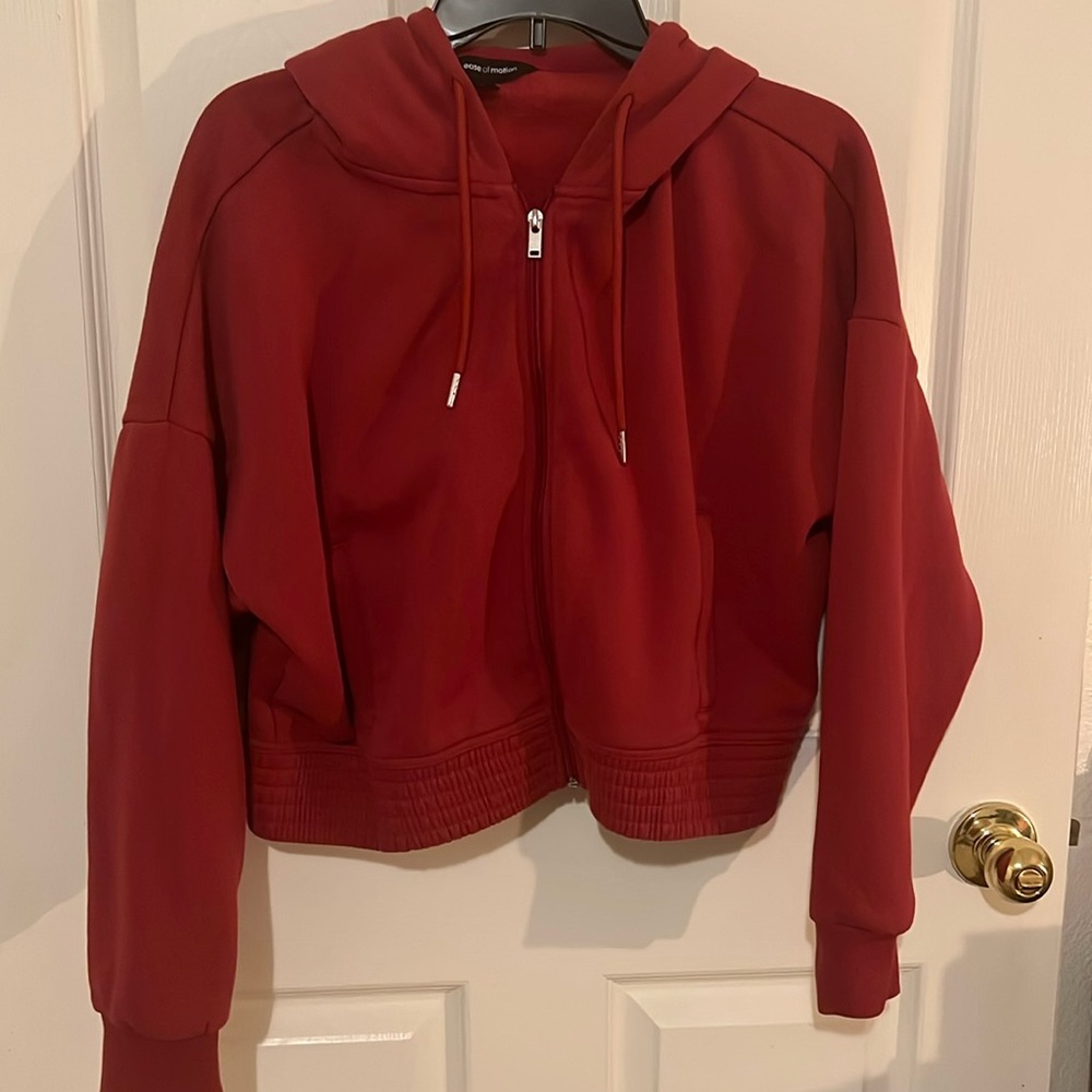Women’s red crop zip up jacket-M